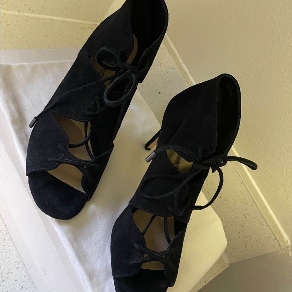 Via Spiga Black Lace-Up Heels - Picture 2 of 6